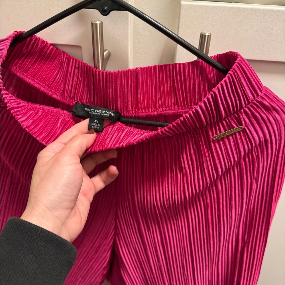 Pink pants for woman